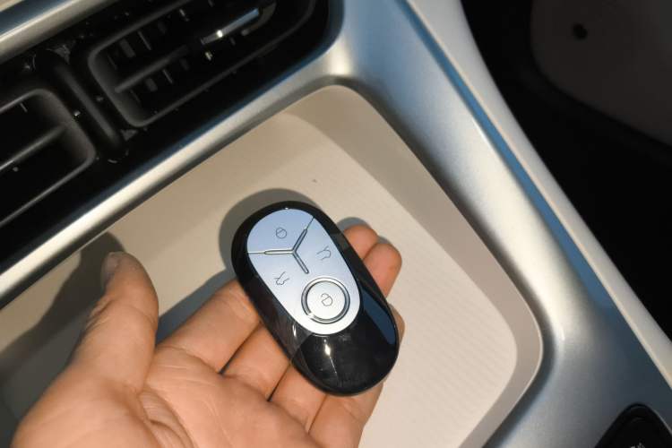 Used Geely Galaxy Geome 2026 Model 310km Youth Edition Interior 1