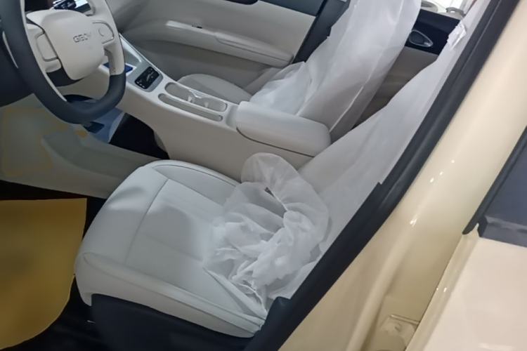 Used Geely Galaxy Geome 2026 Model 310km Youth Edition Left Front Seat