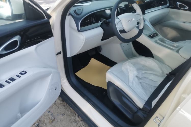 Used Geely Galaxy Geome 2026 Model 310km Youth Edition Left Front Seat