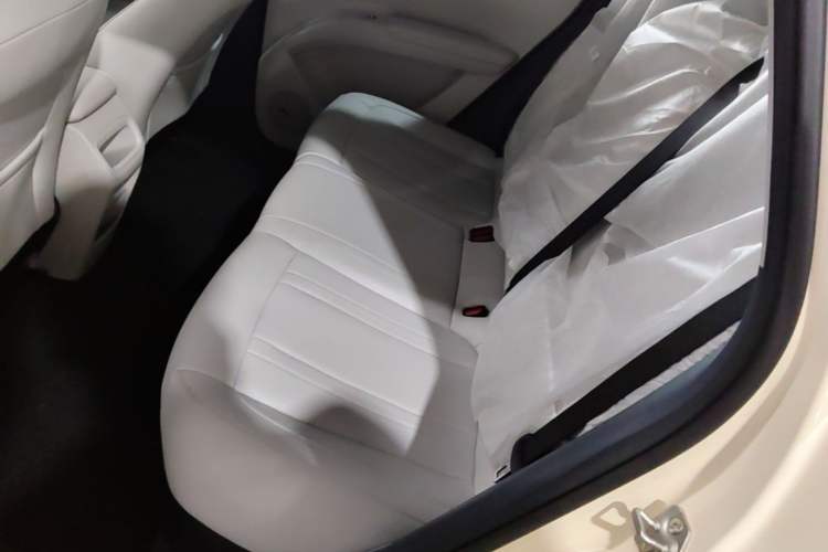 Used Geely Galaxy Geome 2026 Model 310km Youth Edition Left Rear Seat