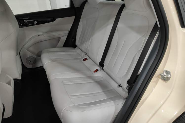 Used Geely Galaxy Geome 2026 Model 310km Youth Edition Left Rear Seat