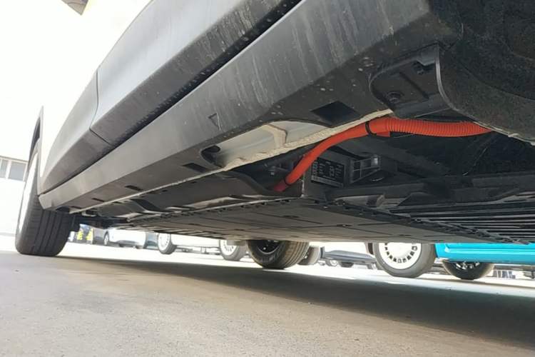Used Geely Galaxy Geome 2026 Model 310km Youth Edition Left Side Sill