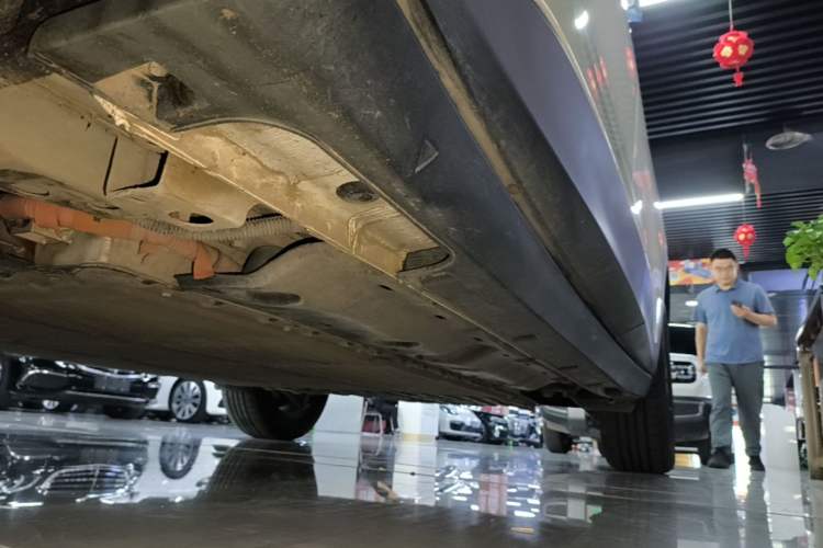 Used Geely Galaxy Geome 2026 Model 410km Freedom Edition Left Side Sill