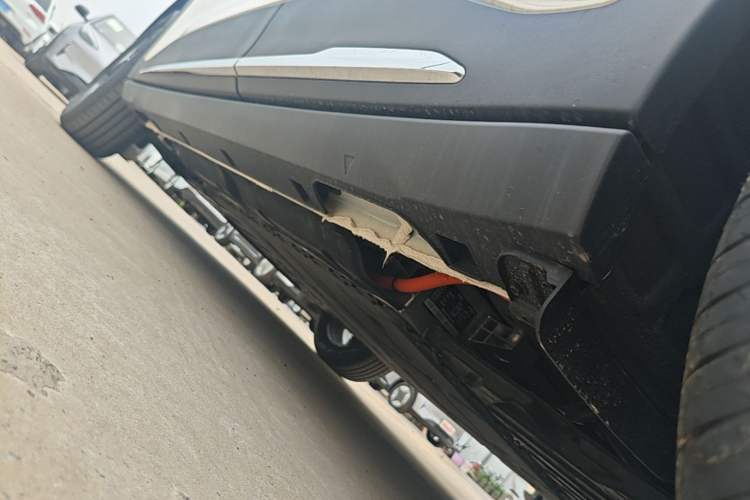 Used Geely Galaxy Geome 2026 Model 310km Dream Edition Left Side Sill