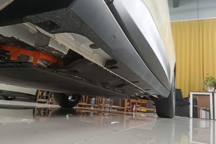 Used Geely Galaxy Geome 2026 Model 410km Freedom Edition Left Side Sill
