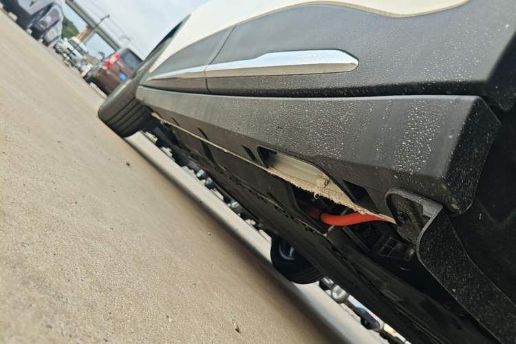 Used Geely Galaxy Geome 2026 Model 310km Dream Edition Left Side Sill