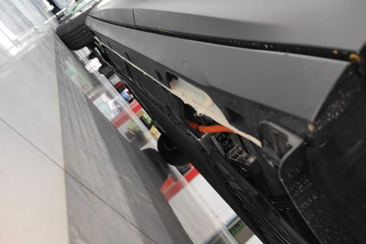 Used Geely Galaxy Geome 2026 Model 310km Youth Edition Left Side Sill