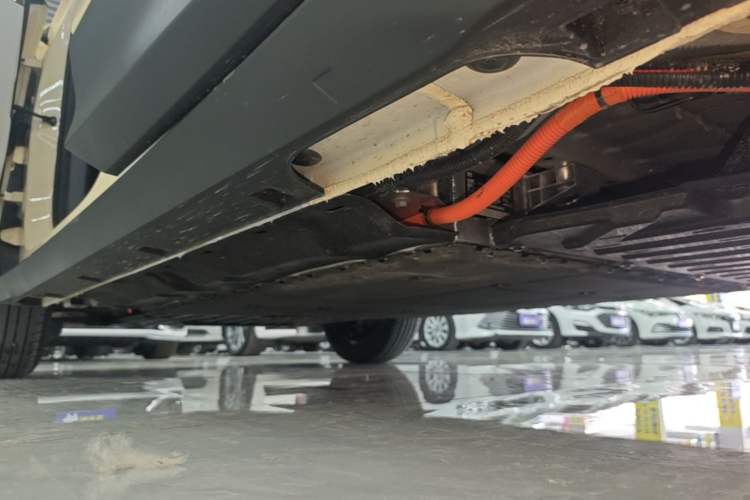 Used Geely Galaxy Geome 2026 Model 310km Youth Edition Left Side Sill