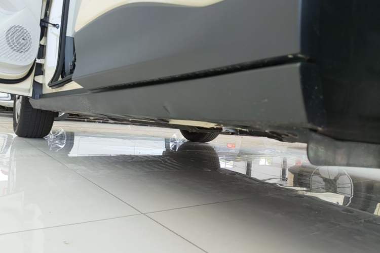 Used Geely Galaxy Geome 2026 Model 310km Youth Edition Left Side Sill