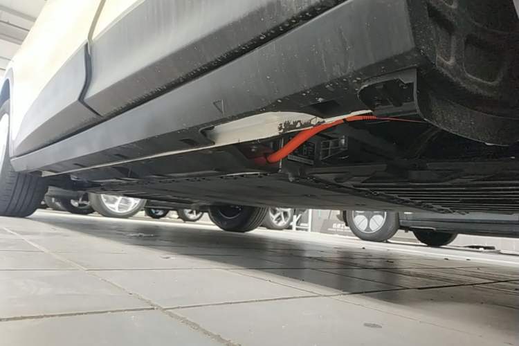 Used Geely Galaxy Geome 2026 Model 310km Youth Edition Left Side Sill