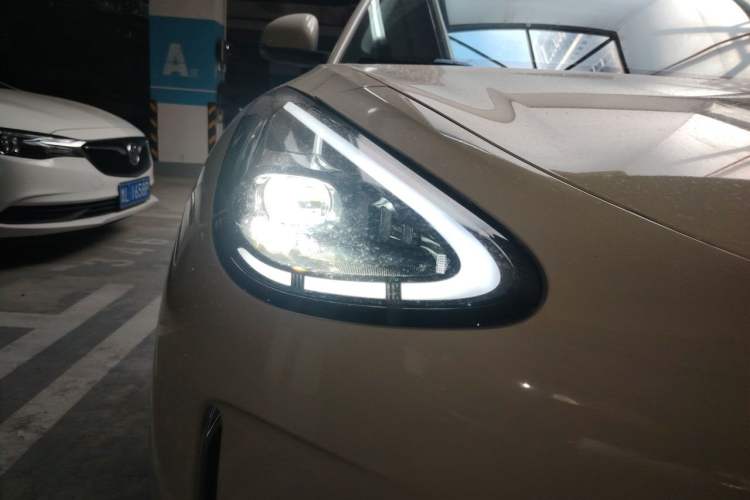 Used Geely Galaxy Geome 2026 Model 310km Dream Edition Right Front Headlight
