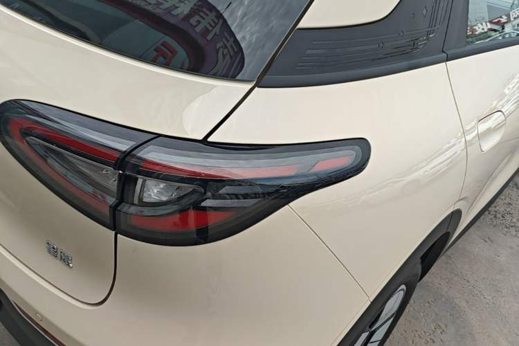 Used Geely Galaxy Geome 2026 Model 310km Youth Edition Right Rear Taillight