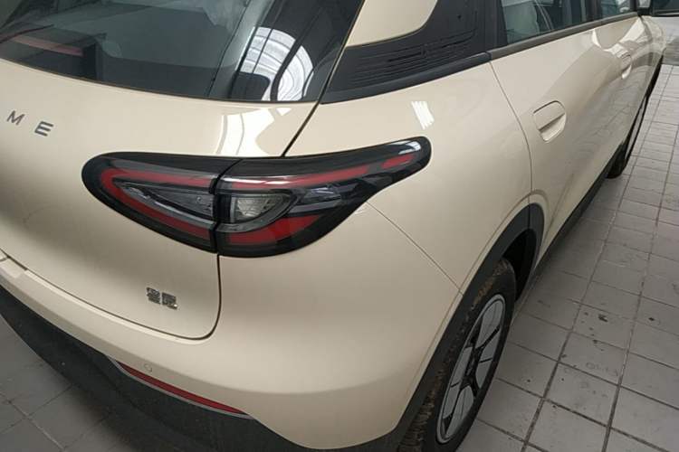 Used Geely Galaxy Geome 2026 Model 310km Youth Edition Right Rear Taillight