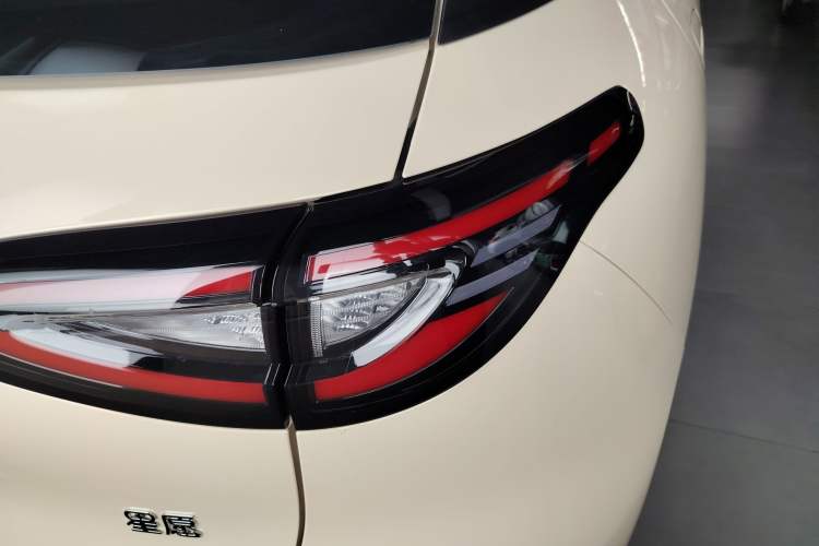 Used Geely Galaxy Geome 2026 Model 310km Youth Edition Right Rear Taillight