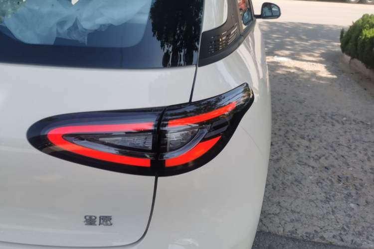 Used Geely Galaxy Geome 2026 Model 310km Youth Edition Right Rear Taillight