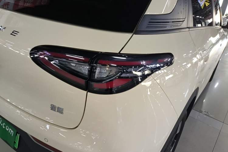 Used Geely Galaxy Geome 2026 Model 410km Freedom Edition Right Rear Taillight