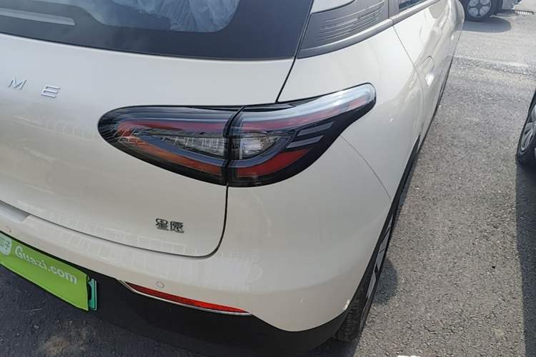 Used Geely Galaxy Geome 2026 Model 310km Youth Edition Right Rear Taillight