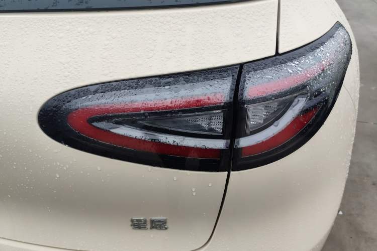 Used Geely Galaxy Geome 2026 Model 310km Youth Edition Right Rear Taillight