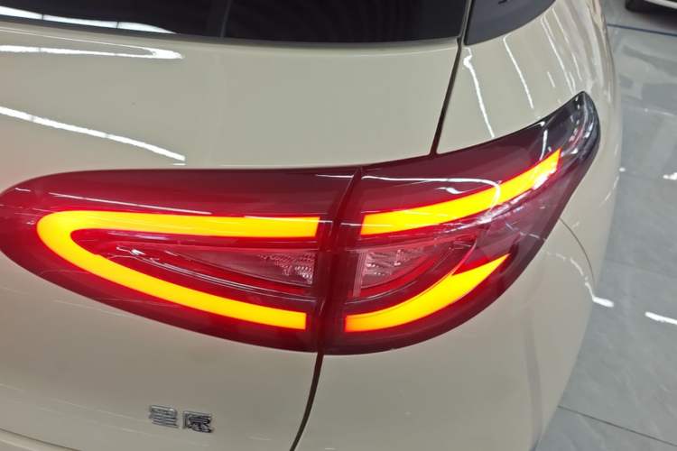 Used Geely Galaxy Geome 2026 Model 310km Youth Edition Right Rear Taillight