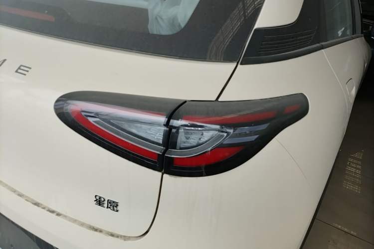 Used Geely Galaxy Geome 2026 Model 310km Youth Edition Right Rear Taillight