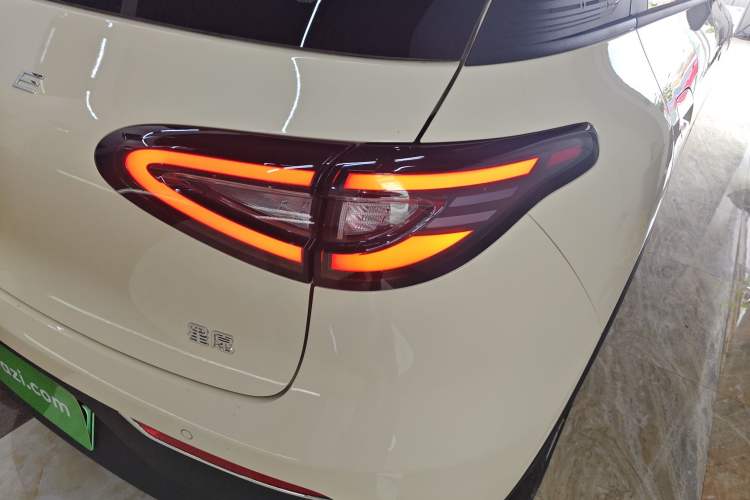 Used Geely Galaxy Geome 2026 Model 410km Carefree Edition Right Rear Taillight