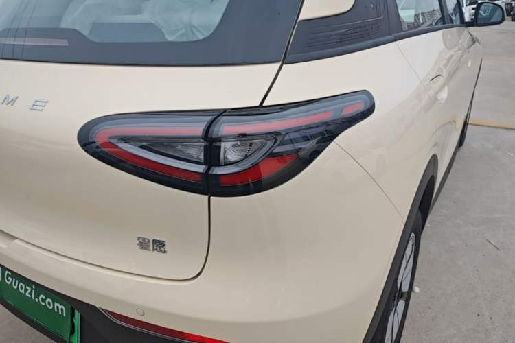Used Geely Galaxy Geome 2026 Model 310km Youth Edition Right Rear Taillight