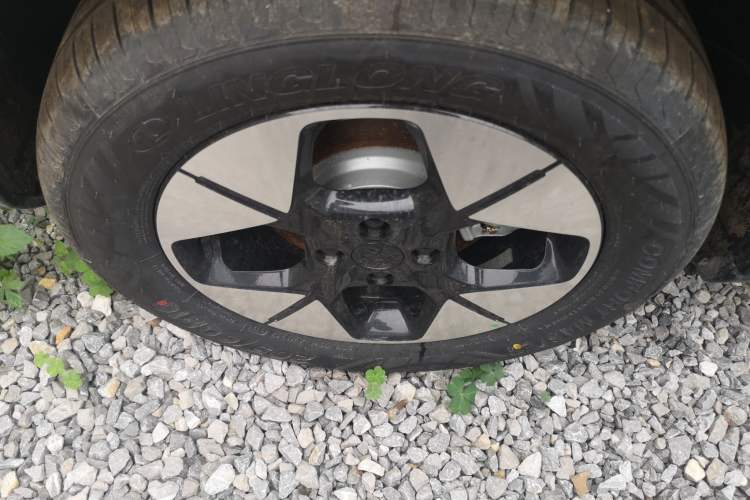 Used Geely Galaxy Geome 2026 Model 310km Dream Edition Right Rear Wheel Hub
