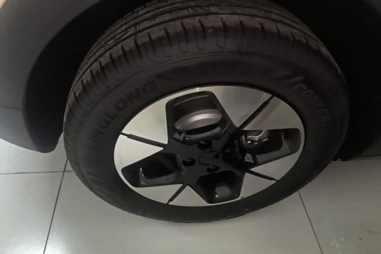 Used Geely Galaxy Geome 2026 Model 310km Dream Edition Right Rear Wheel Hub