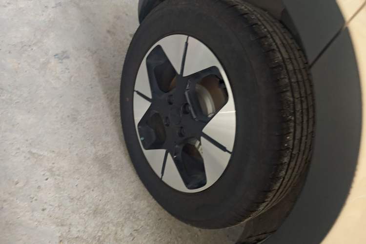 Used Geely Galaxy Geome 2026 Model 310km Dream Edition Right Rear Wheel Hub