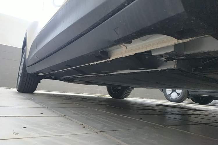 Used Geely Galaxy Geome 2026 Model 310km Youth Edition Right Side Sill