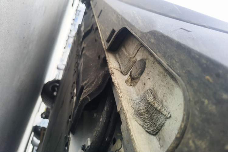 Used Geely Galaxy Geome 2026 Model 310km Youth Edition Right Side Sill