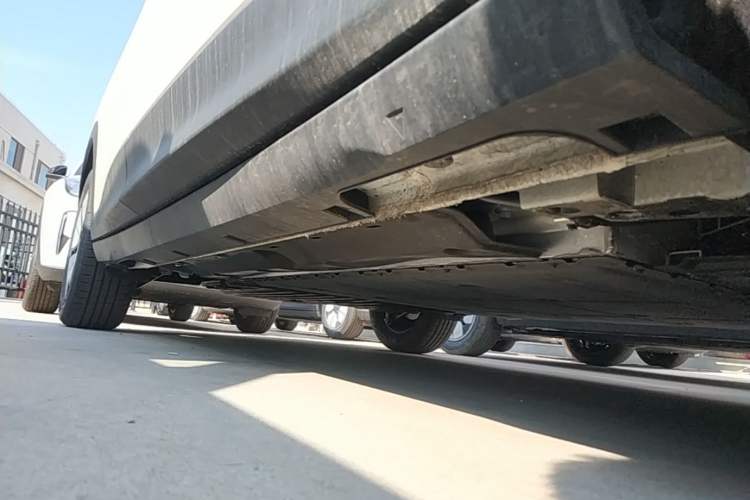 Used Geely Galaxy Geome 2026 Model 310km Youth Edition Right Side Sill