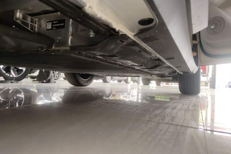 Used Geely Galaxy Geome 2026 Model 310km Youth Edition Right Side Sill