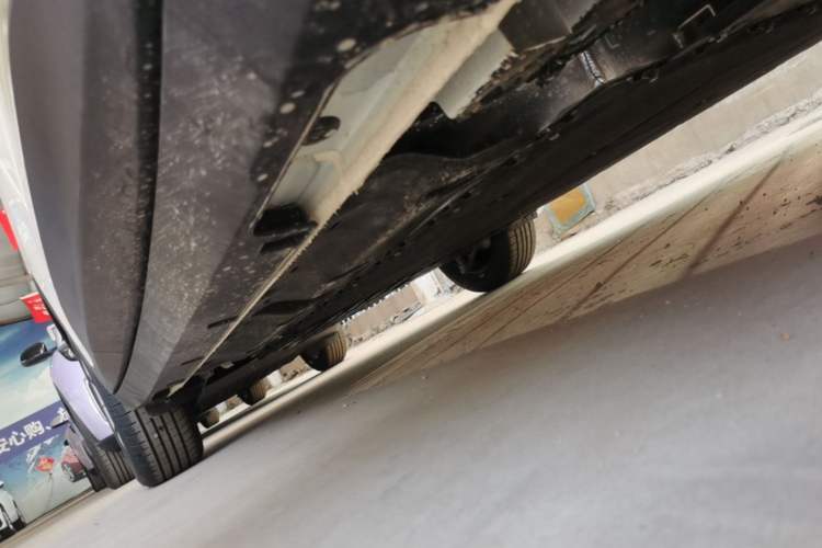 Used Geely Galaxy Geome 2026 Model 310km Youth Edition Right Side Sill