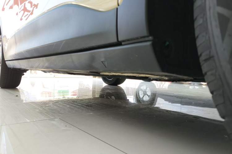 Used Geely Galaxy Geome 2026 Model 310km Youth Edition Right Side Sill