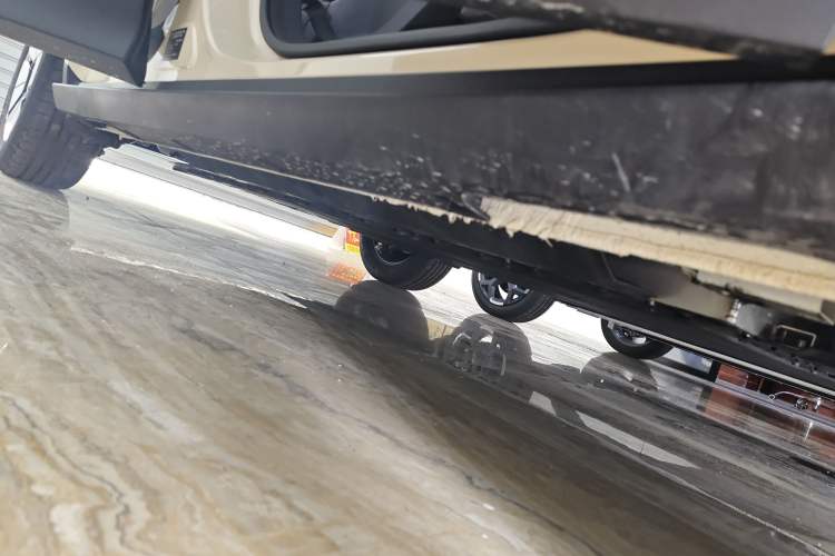 Used Geely Galaxy Geome 2026 Model 410km Carefree Edition Right Side Sill