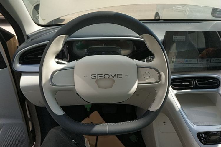Used Geely Galaxy Geome 2026 Model 310km Youth Edition Steering Wheel