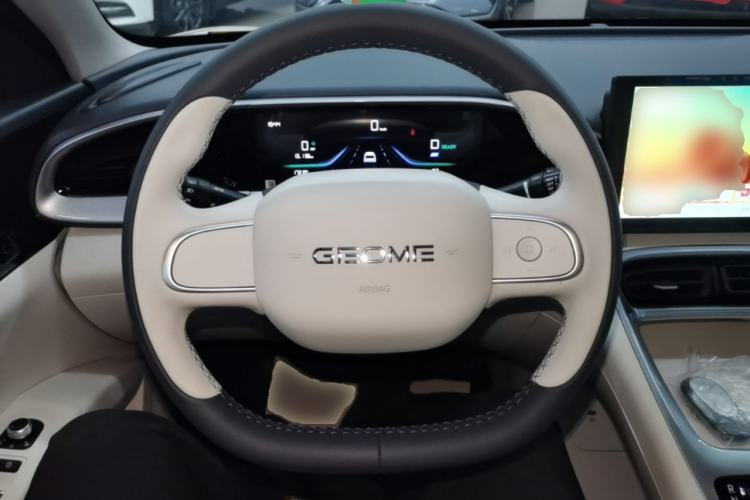 Used Geely Galaxy Geome 2026 Model 310km Youth Edition Steering Wheel