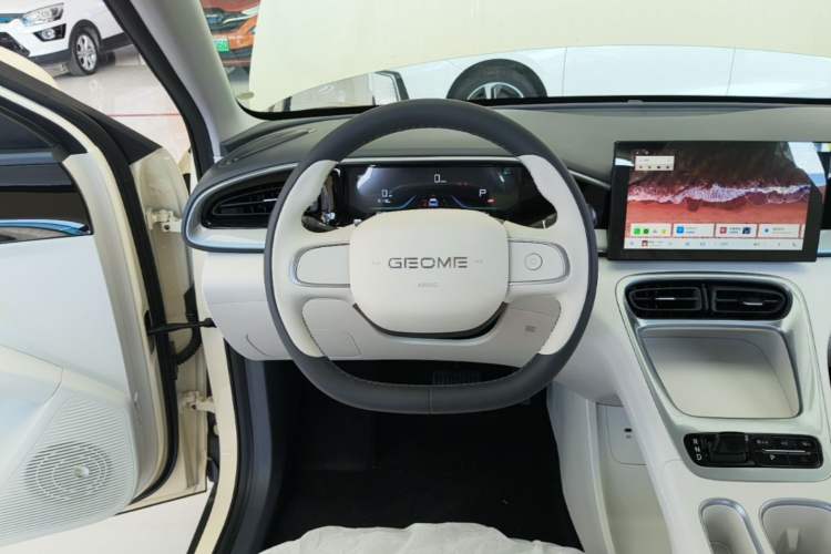 Used Geely Galaxy Geome 2026 Model 310km Youth Edition Steering Wheel
