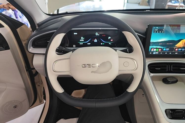 Used Geely Galaxy Geome 2026 Model 310km Youth Edition Steering Wheel