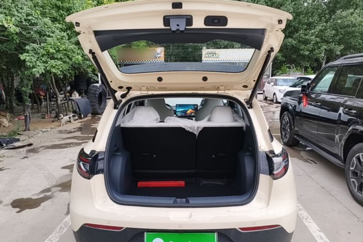 Used Geely Galaxy Geome 2026 Model 310km Dream Edition Trunk