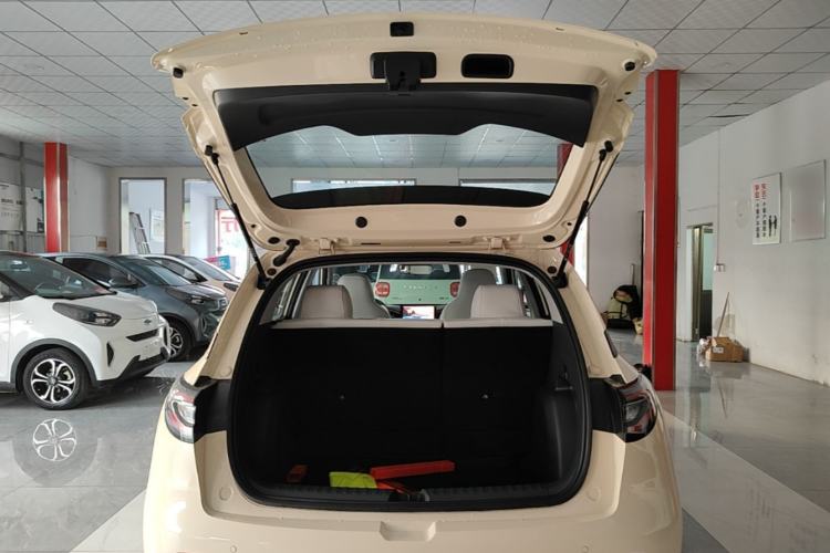 Used Geely Galaxy Geome 2026 Model 310km Youth Edition Trunk