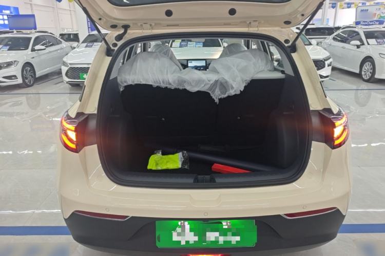 Used Geely Galaxy Geome 2026 Model 310km Youth Edition Trunk