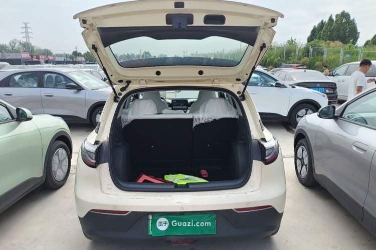 Used Geely Galaxy Geome 2026 Model 310km Youth Edition Trunk