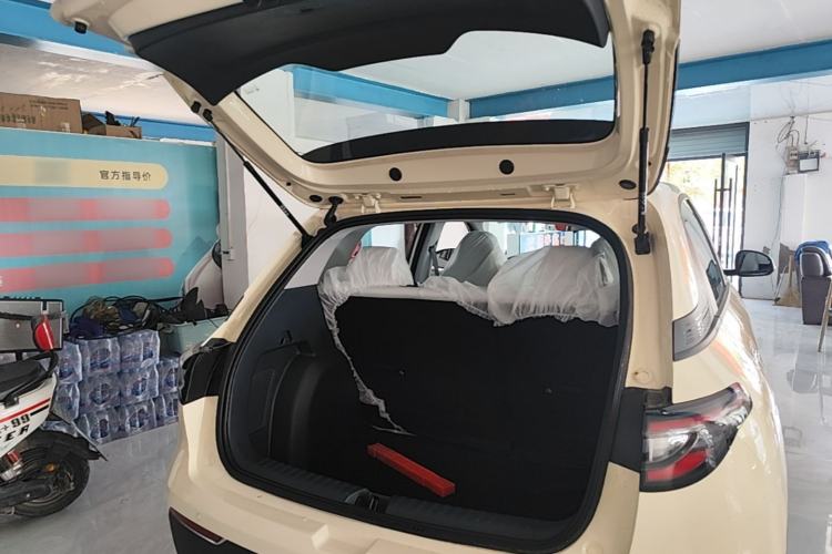 Used Geely Galaxy Geome 2026 Model 310km Youth Edition Trunk