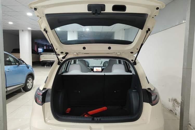 Used Geely Galaxy Geome 2026 Model 310km Youth Edition Trunk
