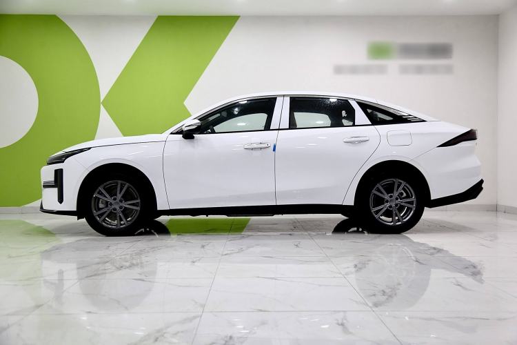 Used Geely Galaxy L6 2025 EM-i 140km Long-Range Version Exterior 2