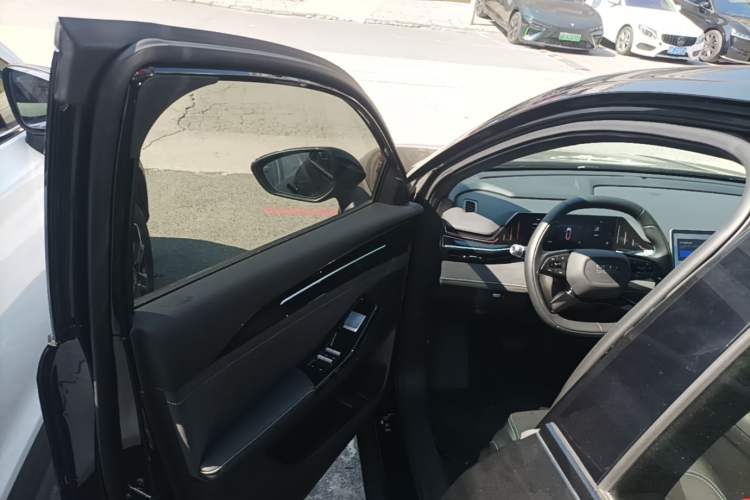 Used Geely Galaxy L6 2023 125km Starship Driver Seat