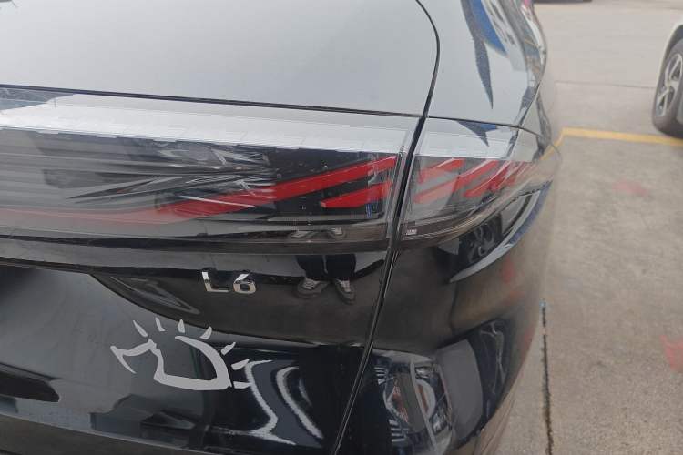 Used Geely Galaxy L6 2023 60km PLUS Exterior 3