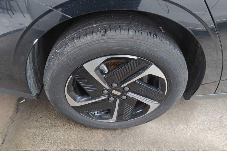 Used Geely Galaxy L6 2023 60km PLUS Exterior 5